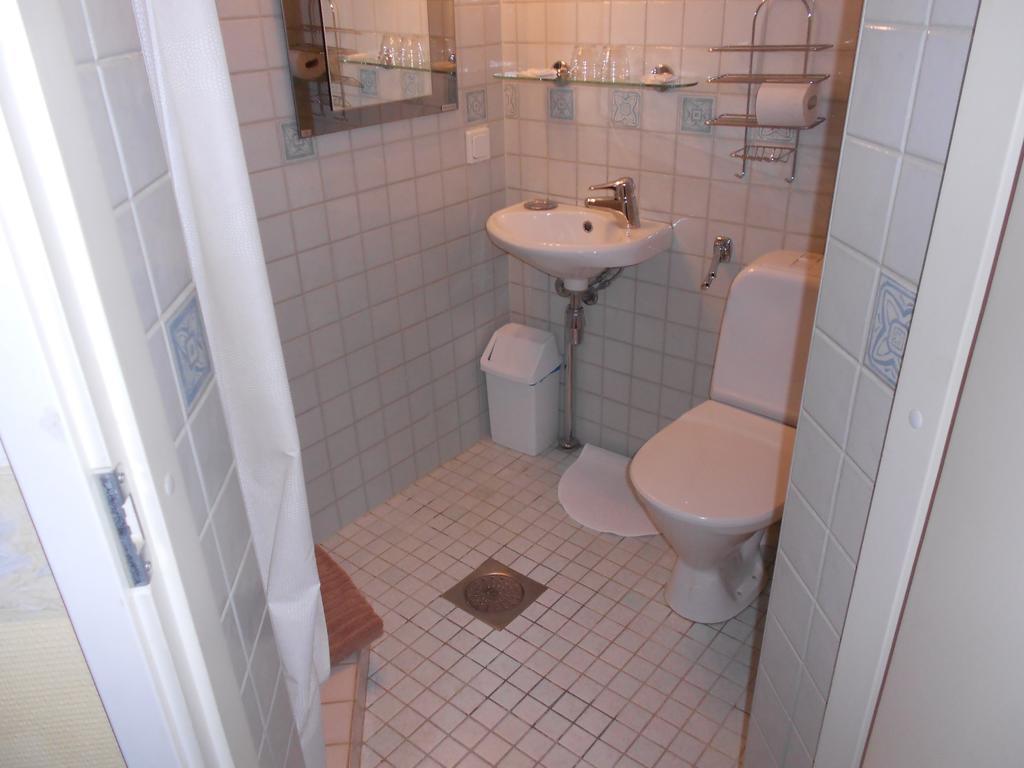 Poska Villa Guesthouse Таллин Экстерьер фото