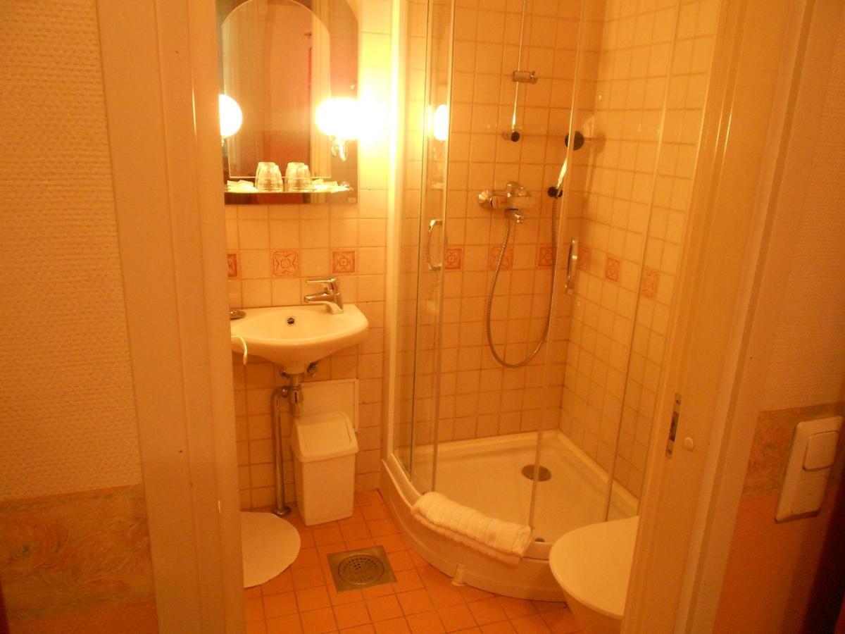 Poska Villa Guesthouse Таллин Номер фото