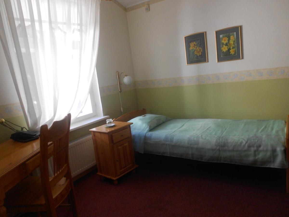 Poska Villa Guesthouse Таллин Номер фото
